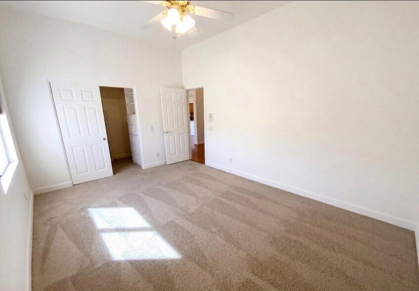 Building Photo - 7920 N 175th Ave