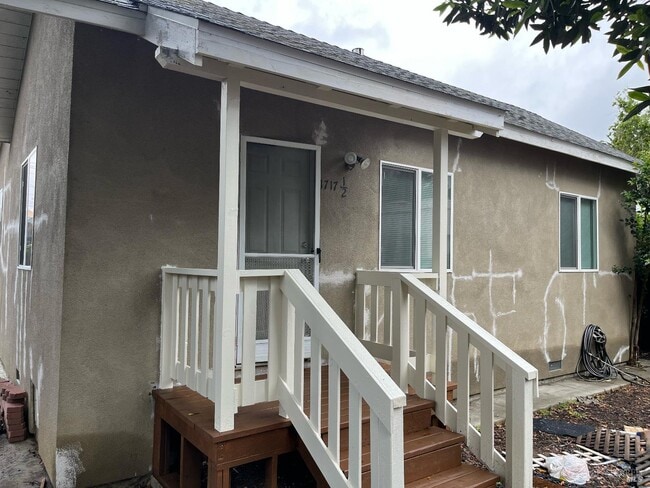 Building Photo - 1717 Sutter St