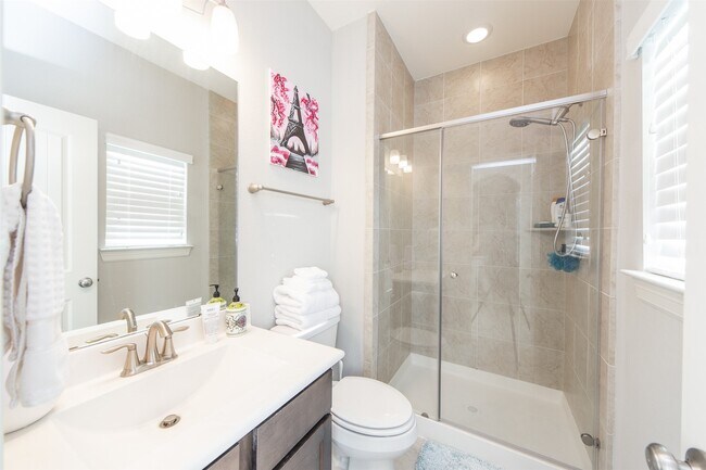 Building Photo - 12258 Oxford Cres Cir