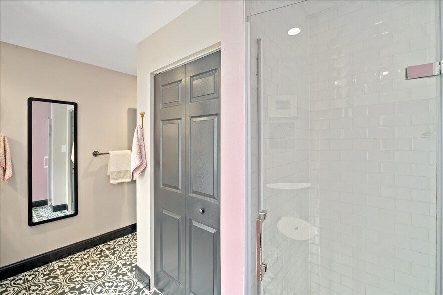 Primary Bath w/Separate Bath and Shower - 1247 Maryland Ave NE