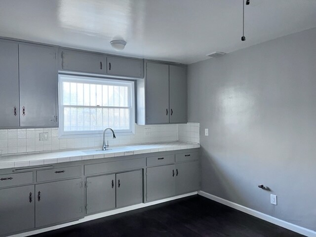 Building Photo - 3451 Siskiyou St