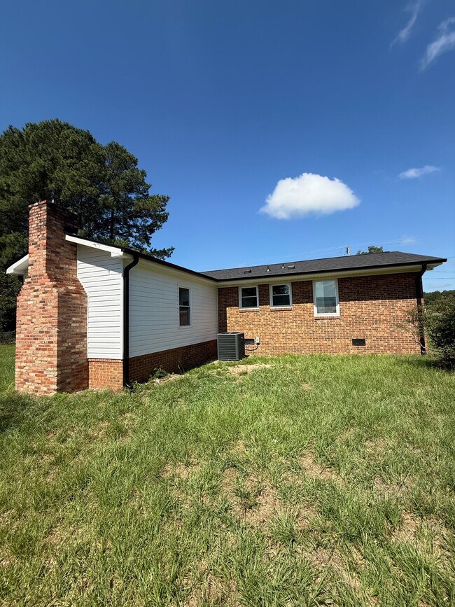 Building Photo - 180 Black Jack Church Rd