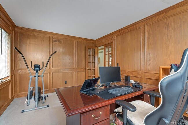 Building Photo - 47105 Liberty Bell Rd E