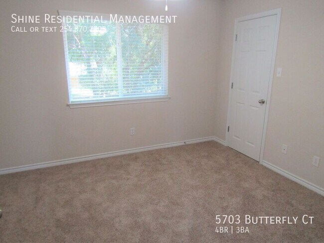 Building Photo - 5703 Butterfly Ct