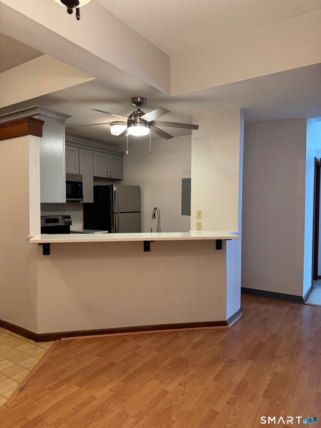 Building Photo - 146 High St