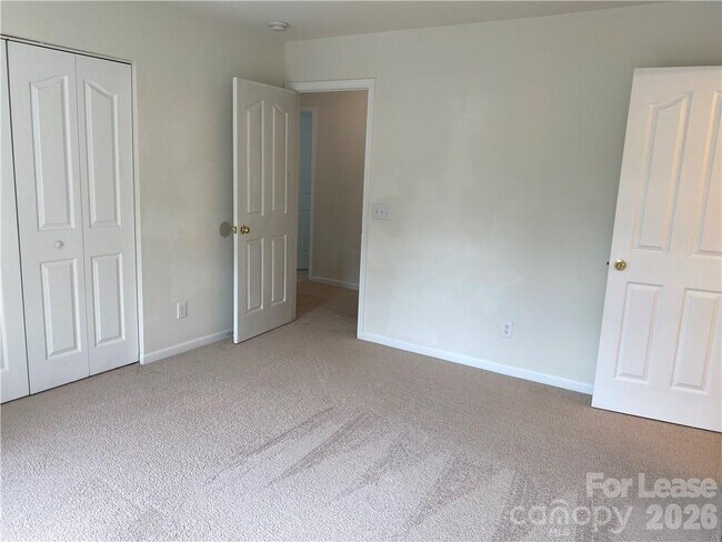 Building Photo - 17332 Newlands Corner Ln