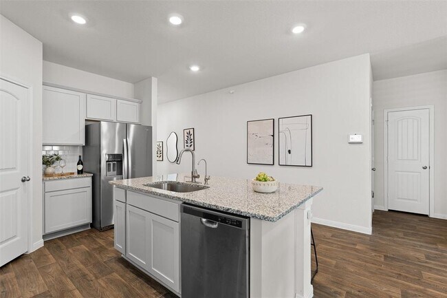 Building Photo - 228 Brooklyn Dr