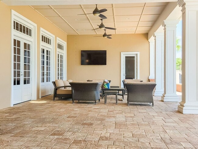 Building Photo - Modern-Luxury 5/4 in Oakmont