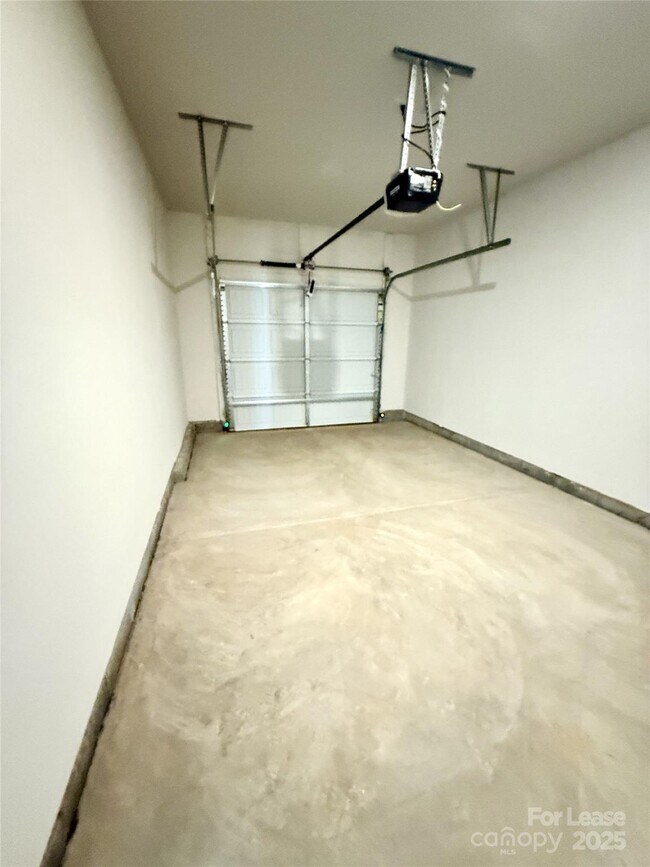 Building Photo - 1719 Braemar Vlg Dr