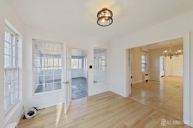 Building Photo - 205 Ashland Rd