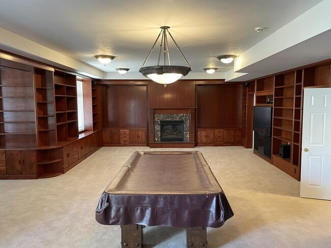 Building Photo - 561 Rocky Knoll Ln