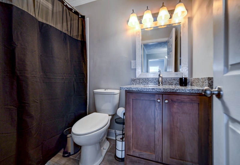 Building Photo - 401 Kingwood Dr