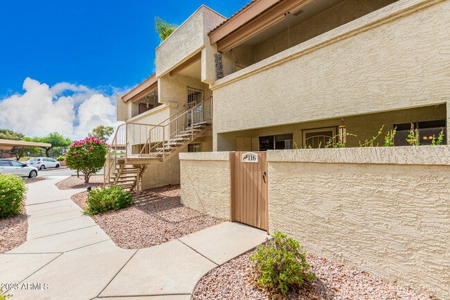 Building Photo - 4150 E Cactus Rd