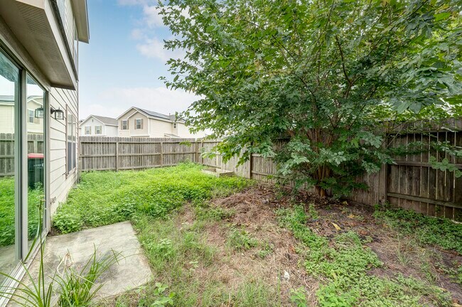Building Photo - 19030 Bee Line Ct