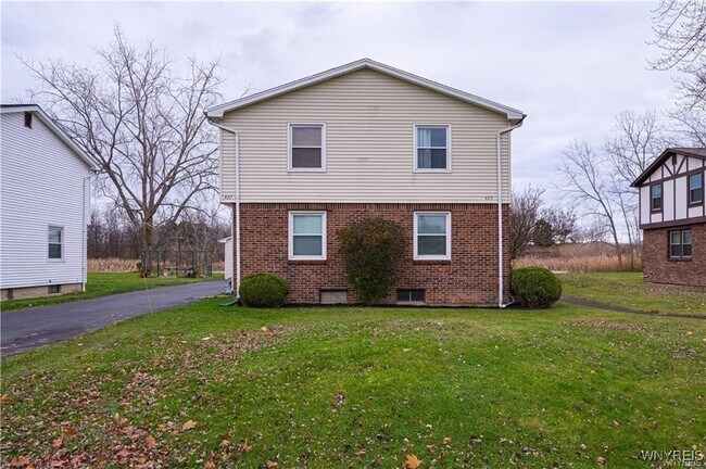 Primary Photo - 427 Kaymar Dr