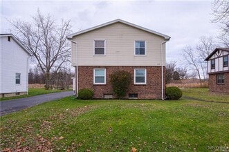 Building Photo - 427 Kaymar Dr