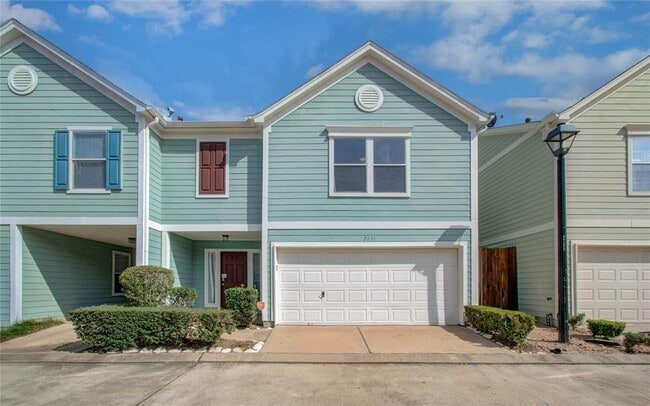 Building Photo - 2631 Woodridge Manor Dr