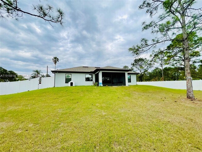 Building Photo - 1703 Edison Ave