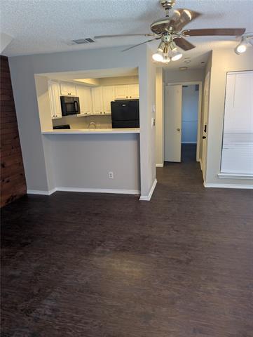 Building Photo - 2310 Bamboo Dr