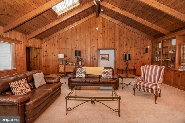 Building Photo - 6106 Lower York Rd