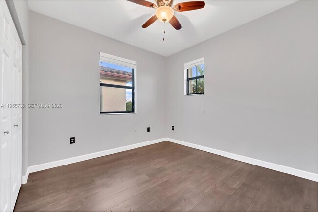 Building Photo - 3401 SE 5th St