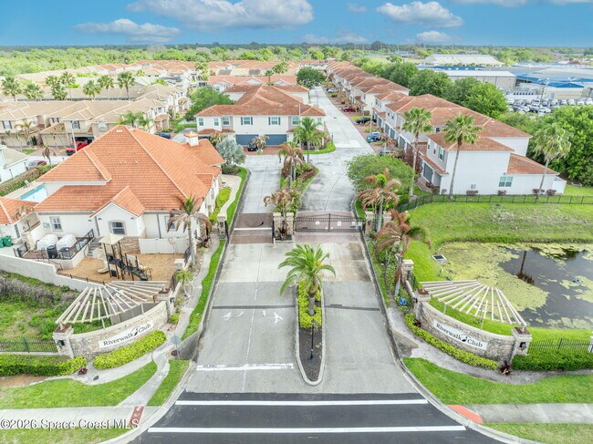 Building Photo - 1445 Isabella Dr