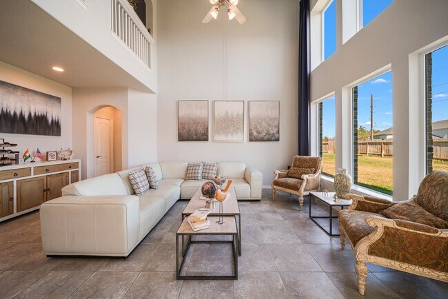 Building Photo - 1707 Benbrook Hollow Ln