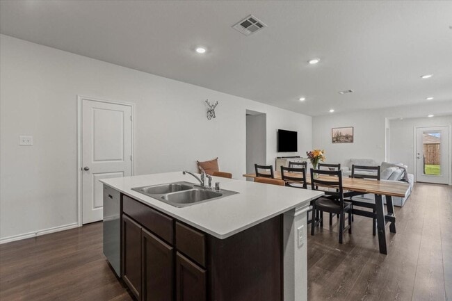 Building Photo - Modern single-story home with 4 bedrooms, 2 bathrooms, open-concept living, stylish kitchen, two-...