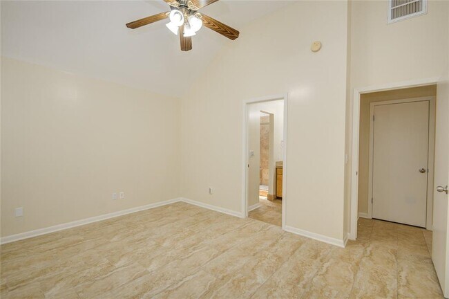 Building Photo - 5006 Westfield Village Dr