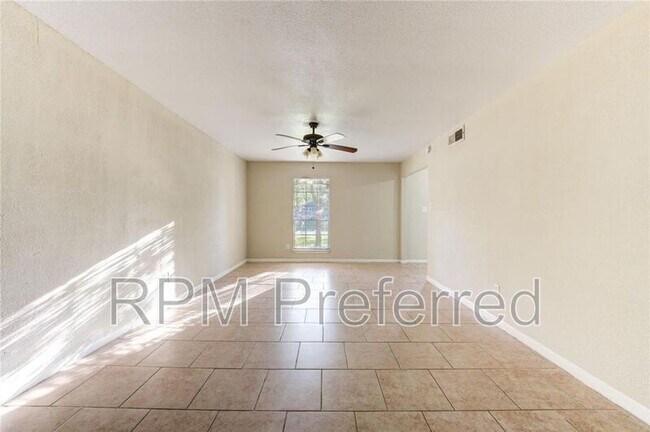 Building Photo - 23007 Briarcreek Blvd