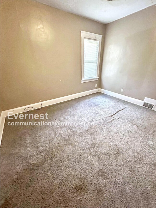 Building Photo - 12701 Benham Ave