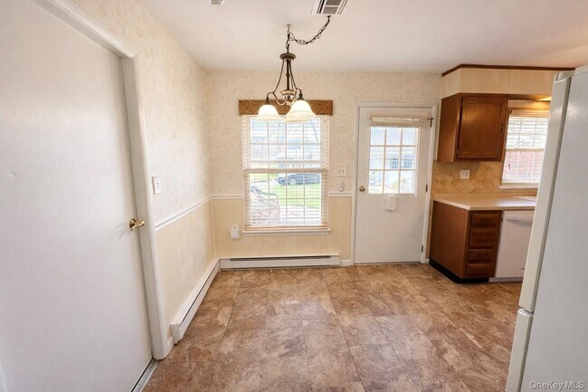 Building Photo - 9 Guilford Ct