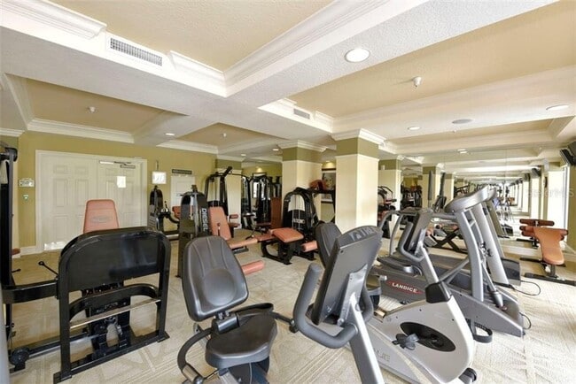 Building Photo - Annual UNfurnished 2/2 condo on top floor ...