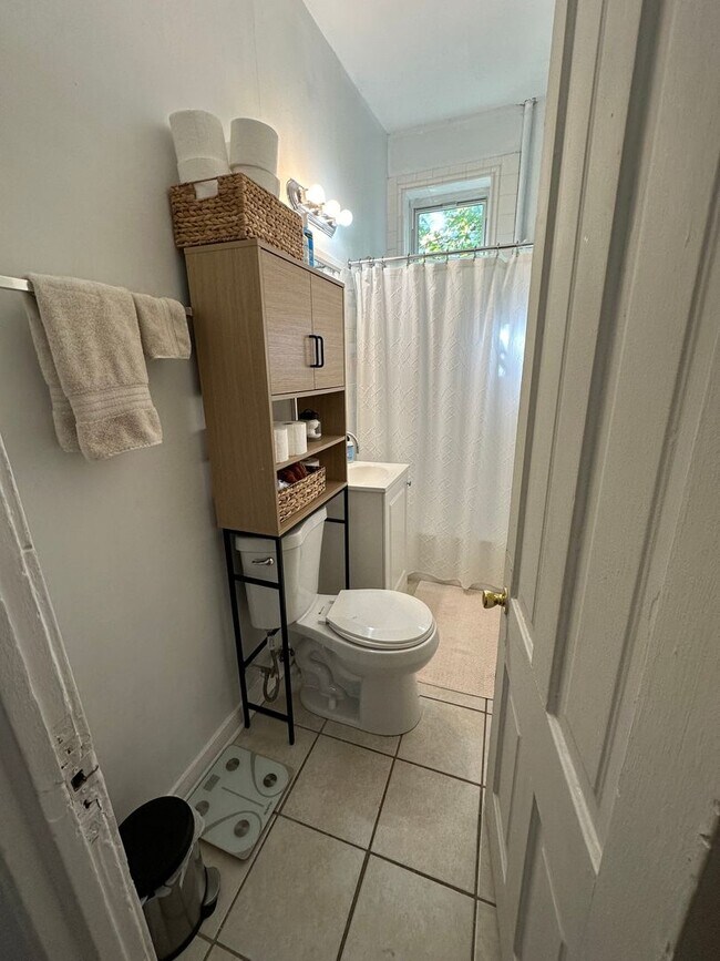 Building Photo - AM-Clifton LLC