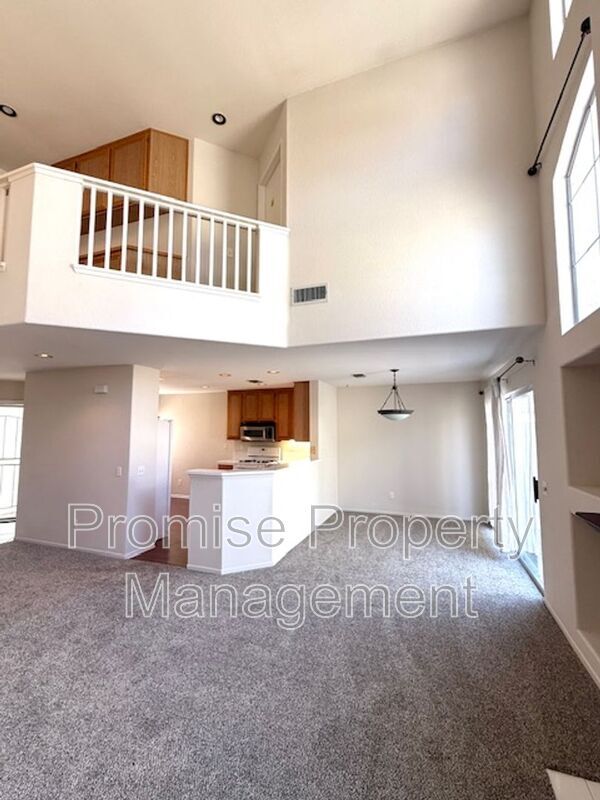 Building Photo - 4660 Los Alamos Way