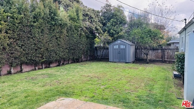 Building Photo - 6633 W 87th Pl