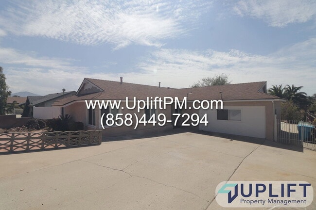 Building Photo - 7643 Woodbine Way
