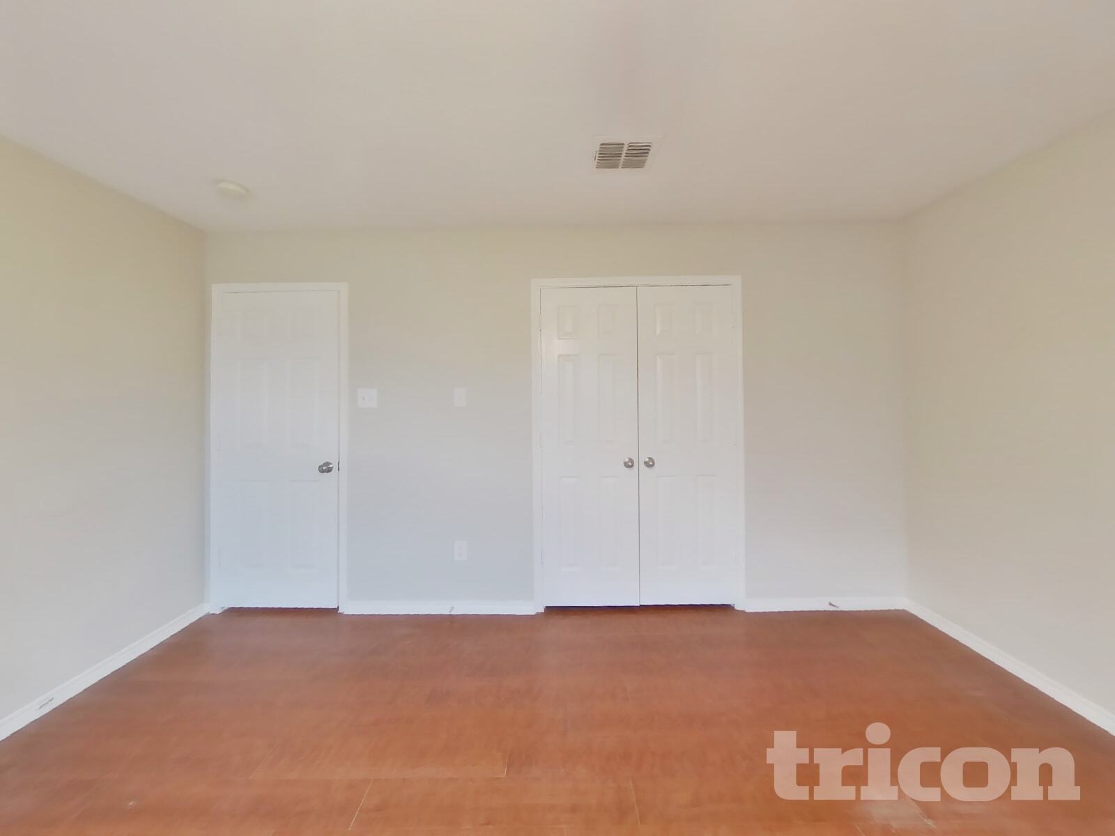 Building Photo - 2057 Wildwood Dr