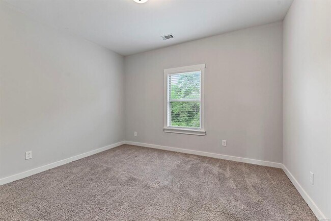 Building Photo - 731 Hedgefield Way