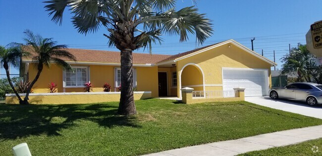 Building Photo - 26031 SW 130th Ave