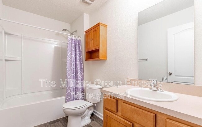 Building Photo - 6914 Sandle Dr