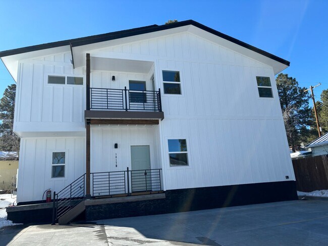 Building Photo - Gorgeous Flagstaff Rental Built In 2026