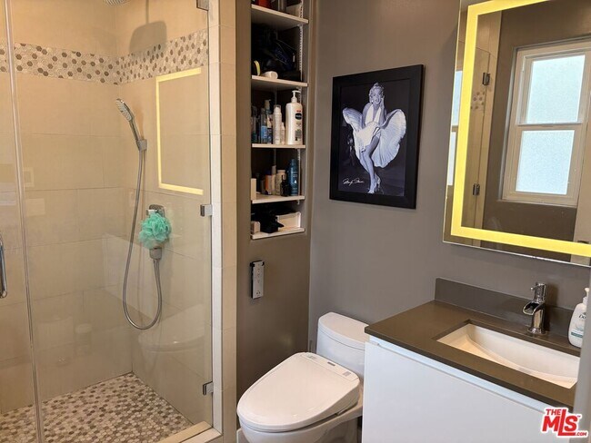 Building Photo - 1076 Orange Grv Ave