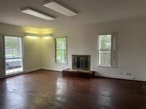 Building Photo - 2215 Dorrington St