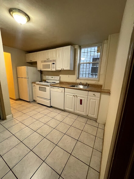 Apt 1 - Kitchen - 3103 Haverford Ave