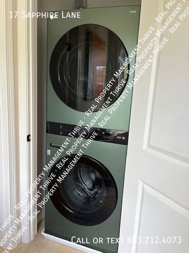 Building Photo - 17 Sapphire Ln