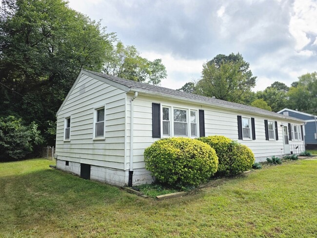 Primary Photo - 2302 Norfolk St