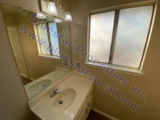 Building Photo - Now Available!!!  Single Story Home, Apple Valley With Large Lot