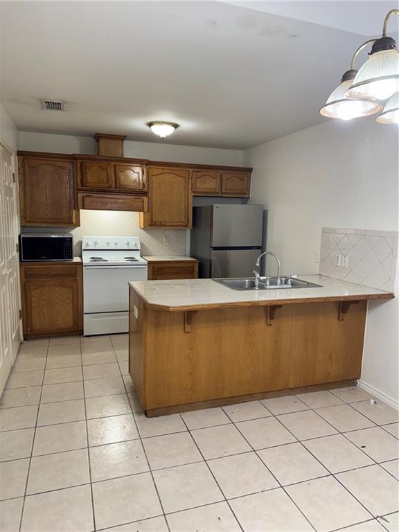 Building Photo - 9 W Prosperity Dr