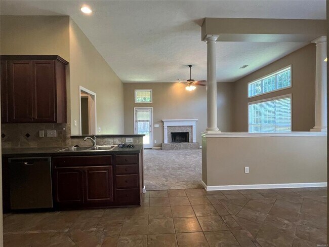 Building Photo - 1966 Chancellor Ridge Rd